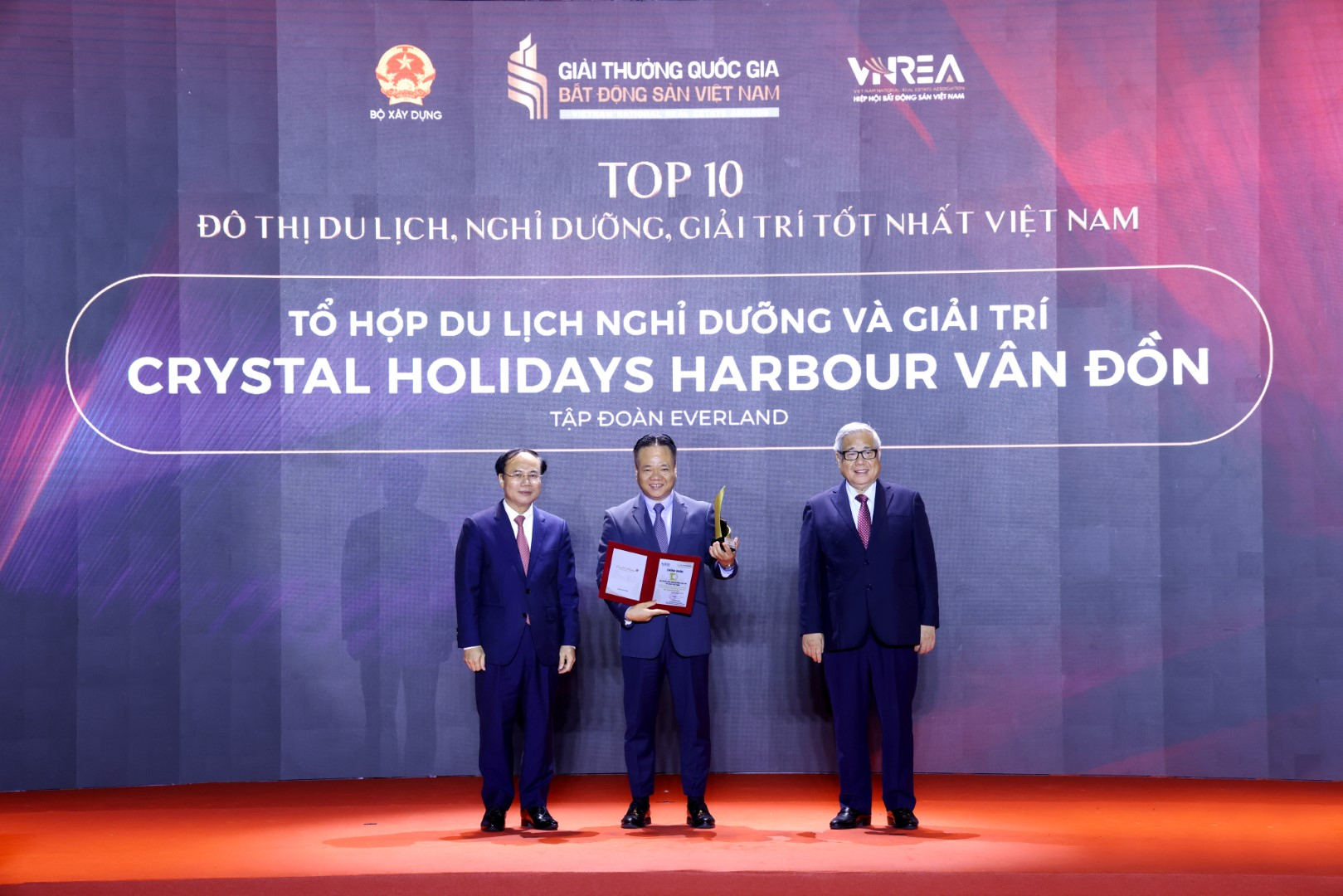 Crystal Holidays Harbour Vân Đồn xuất sắc lọt Top 10 Khu đô thị du lịch nghỉ dưỡng giải trí tốt nhất Việt Nam năm 2026