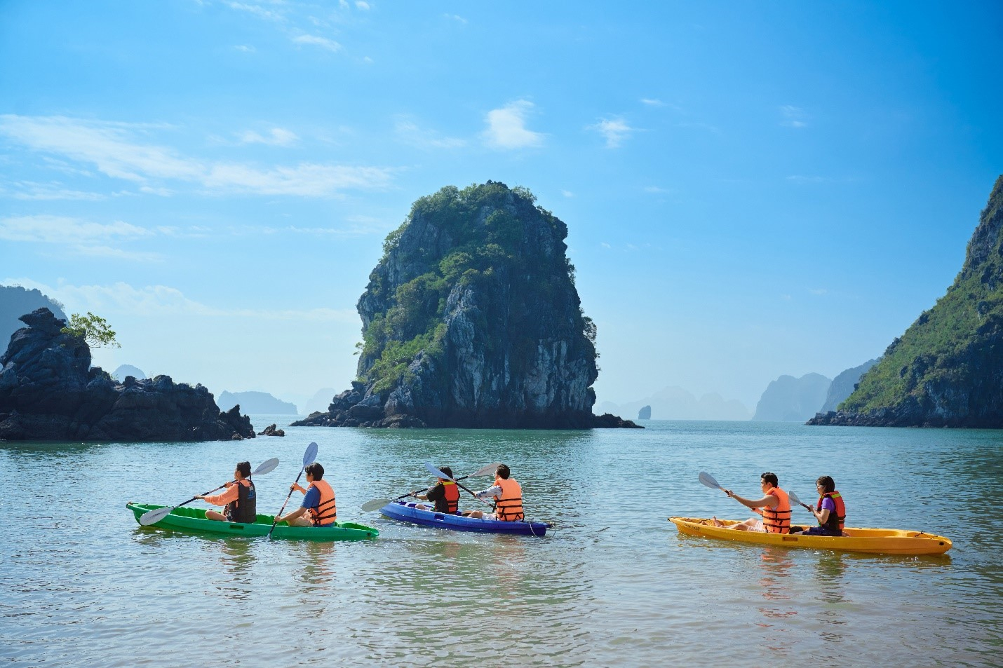 Tour hot mùa hè 2026: Trải nghiệm “Thiên đường hoang sơ” cùng hải trình “The Beauty of Vân Đồn”